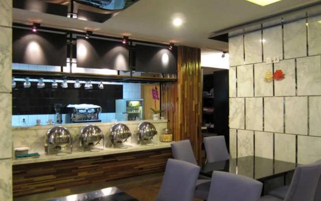 Hotel Melawai 1