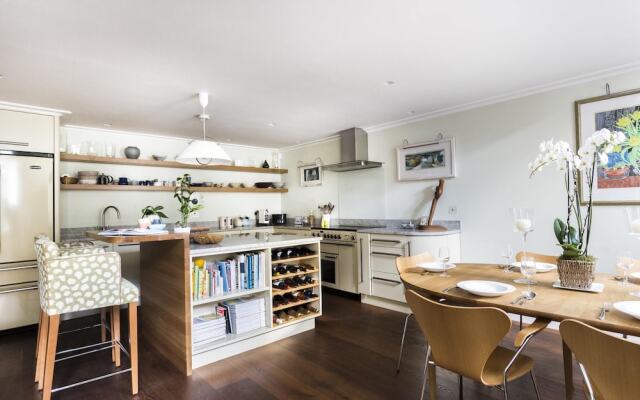 Petersham Mews Ii By Onefinestay