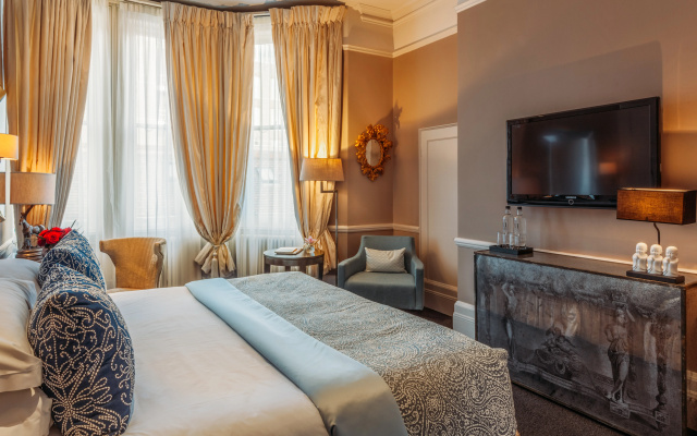 11 Cadogan Gardens and The Apartments