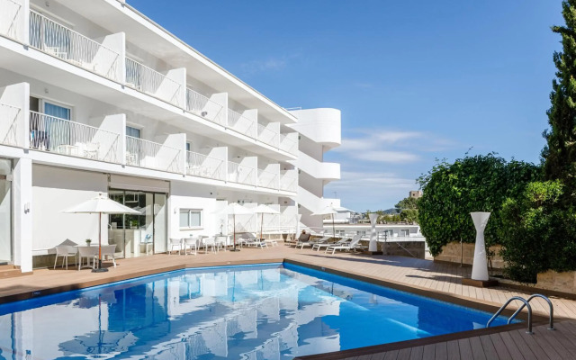 Hotel Tora