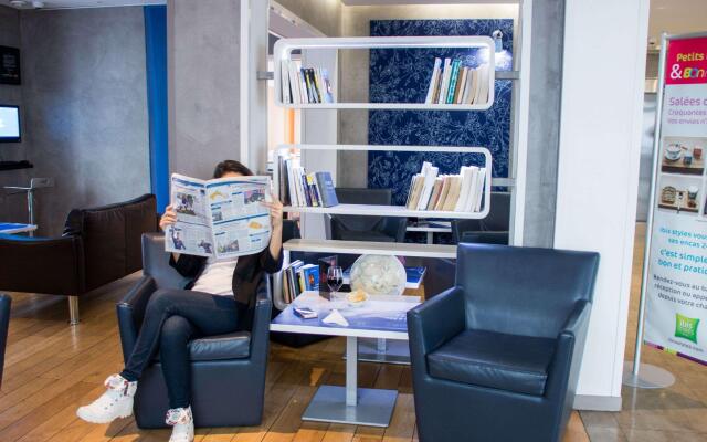 ibis Styles Paris Tolbiac Bibliotheque