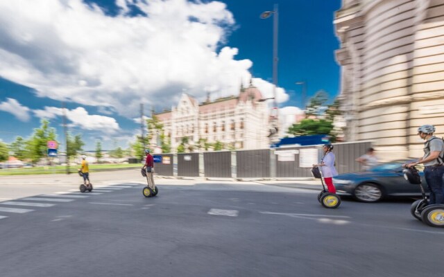 Oasis Apartments - Parliament I