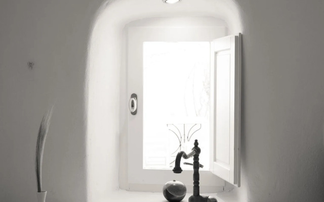 Valsamo Suites
