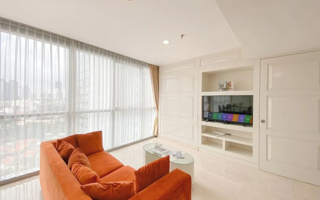 Nice and Comfy 2BR Apartment at Ciputra World 2