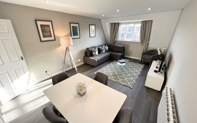 Beautiful central apartment with parking