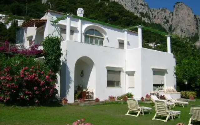 Marunnella Suites