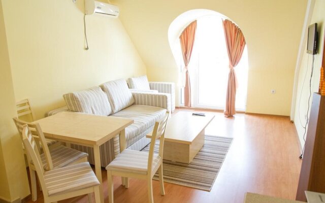 Anixy Apart Hotel
