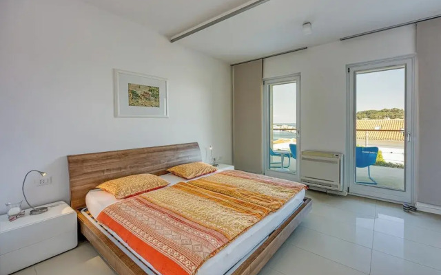 RR Losinj Harbour View Apartment