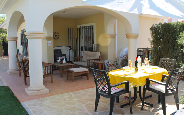 Holiday Home Bonalba Golf, Urb. Los Naranjos