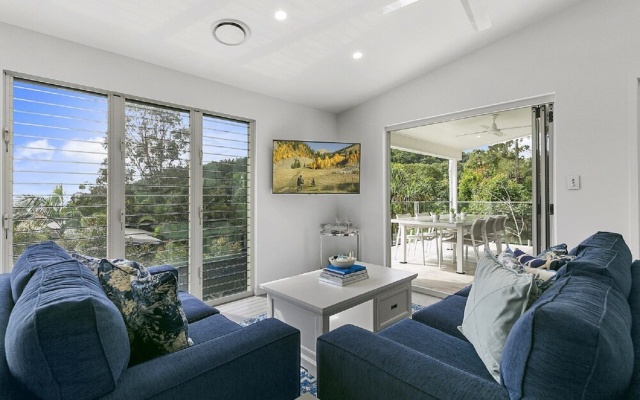 Ocean Views, Luxury Living in Noosa Heads - Unit 2/13 Angler Street – Guest Rooms – Noosa Heads