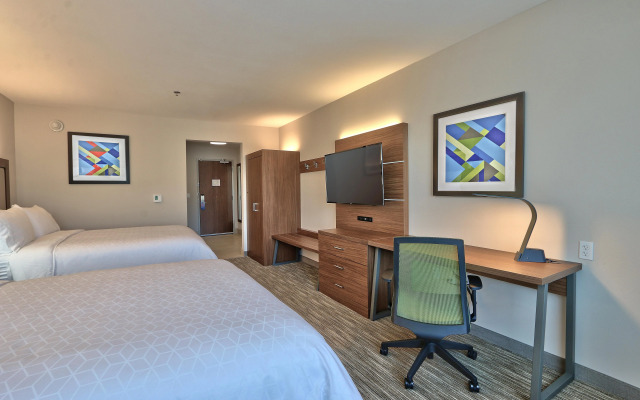 Holiday Inn Express & Suites Albuquerque East by IHG