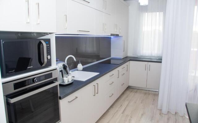 Central modern residence in Oradea