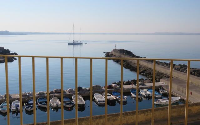 Palazzo De Tomasi B&B