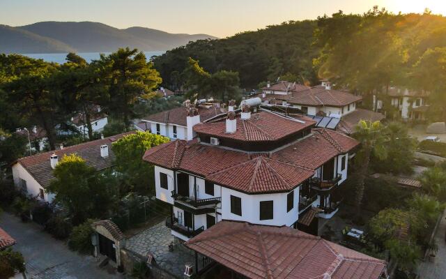 Liya Boutique Hotel & Suites