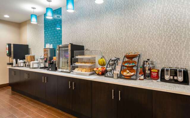 La Quinta Inn & Suites by Wyndham Boutte