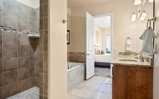Gateway To Fun 3 Bedroom Townhouse