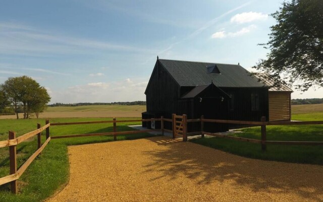 Rustic 1-bed Holiday Home in Suffolk Countryside