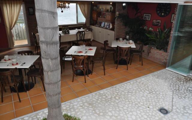 Welcome Inn Nerja