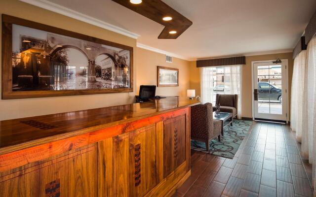 Best Western University Lodge