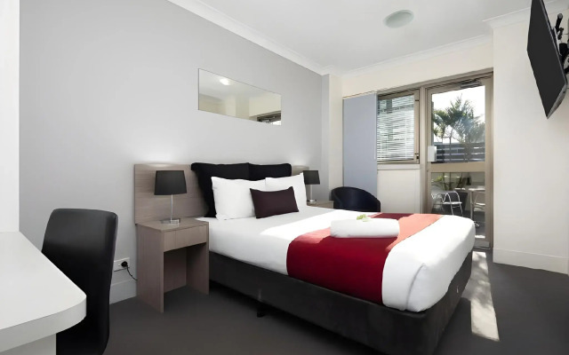 George Hotel Brisbane, Independent Collection by EVT