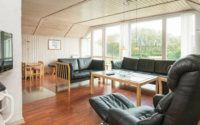 Vintage Holiday Home in Hvide Sande Not Far From Sea Coast - фото 5