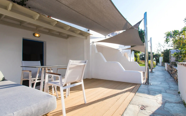 Athina Studios & Suites