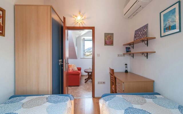 Nice Apartment in Bol With 2 Bedrooms and Wifi