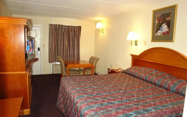 Days Inn By Wyndham Knoxville North