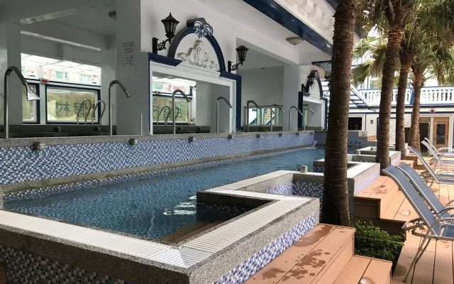 White House Beach Hotspring Resort