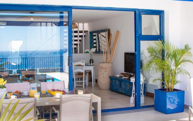 FRONTLINE VILLA 26, well-designed with a heated pool