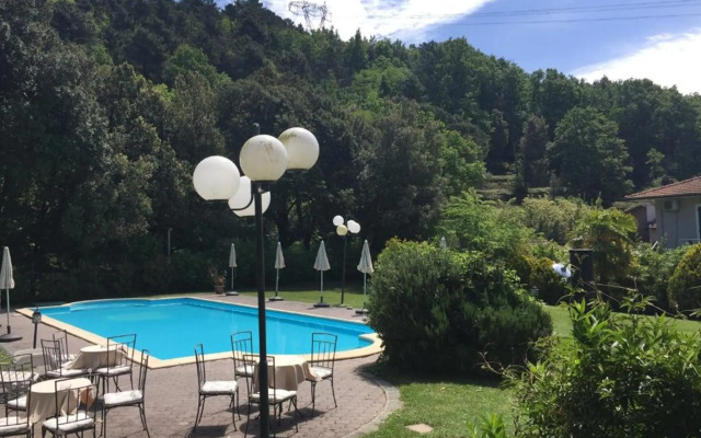 Hotel Monti