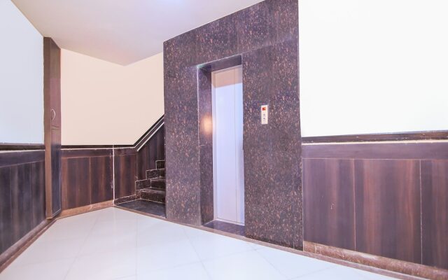 OYO 9941 Hotel P S Grand