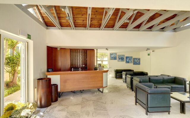 Forum Suites