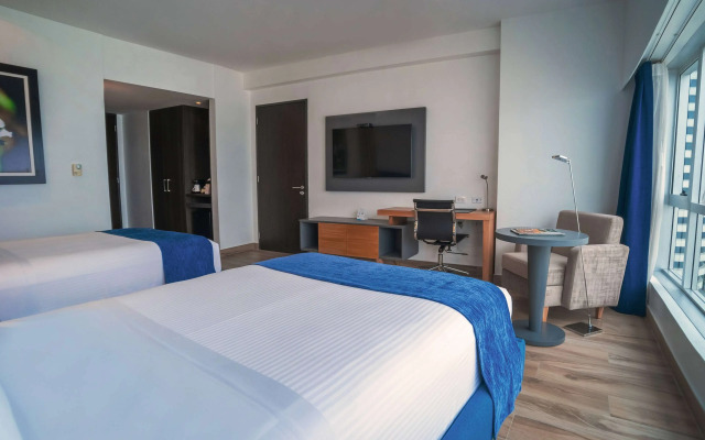 Wyndham Guayaquil Puerto Santa Ana