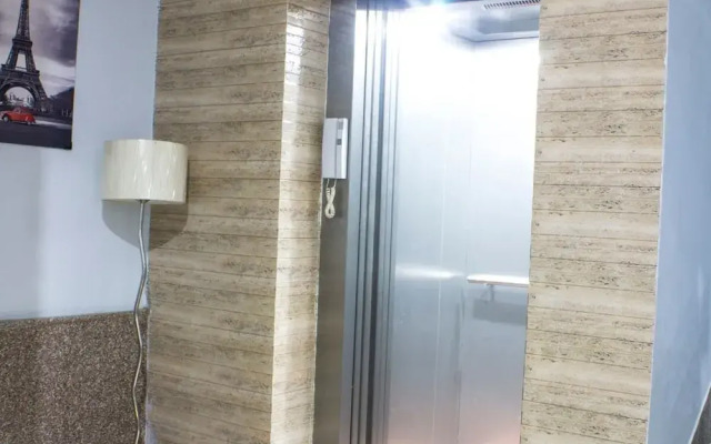 Parfait Street 2bhk Service Apartment Near Fortis
