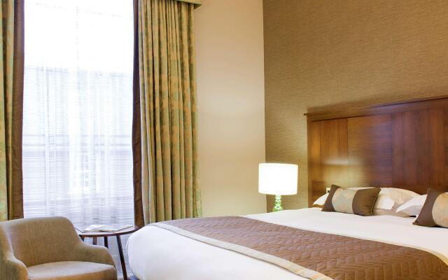 Mercure White Hart Hotel Salisbury and Apartments