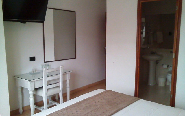 Epiqus Hotel
