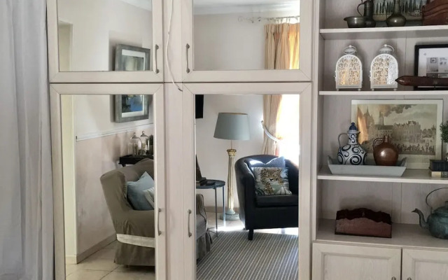 Captivating Villa in Le Plan-de-la-tour with Swimming Pool