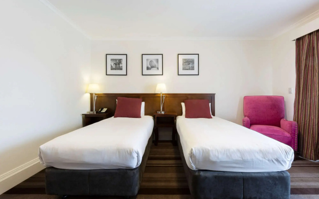 Mercure Canberra