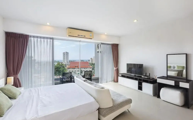Studio in Chic Condo in Karon A510