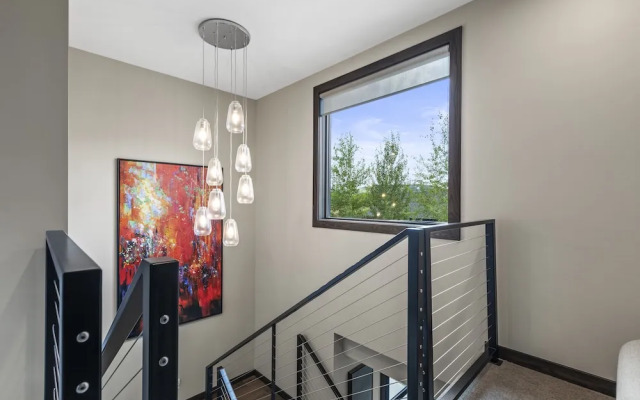 Nine Peaks 4 Bedroom Home