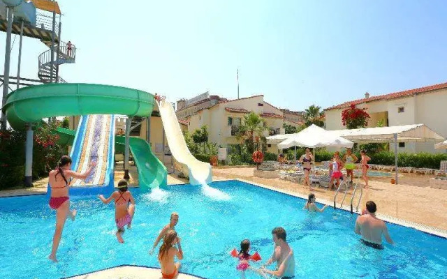 Lyra Resort & Spa