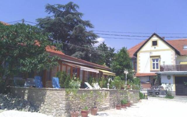 Bacchus Apartman - Borbarlang Badacsony