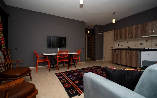 Esquire Hotel & Lounge
