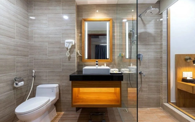 Marina Bay Con Dao Hotel