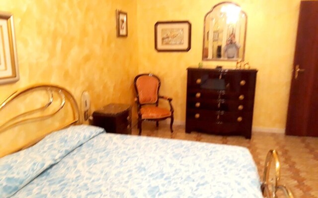 Apartment With 3 Bedrooms in Floridia, With Furnished Terrace - 10 km