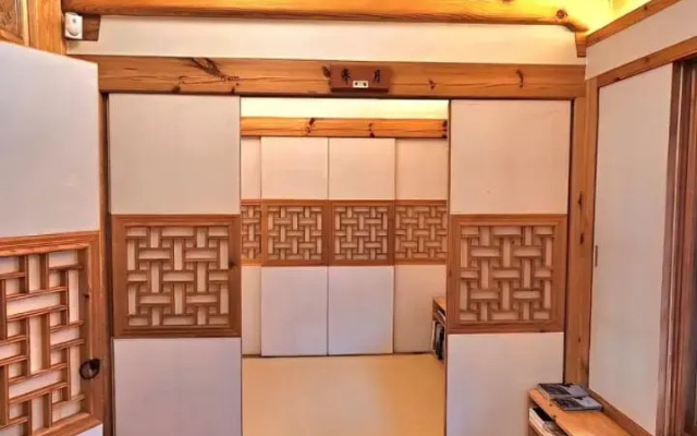 Healing Hanok Chaihyodang 1