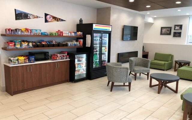 Holiday Inn Express-Bronx