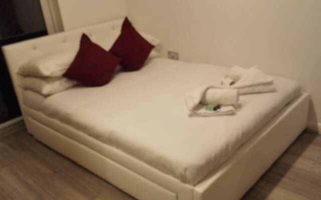 Lizzy Continental Apartments