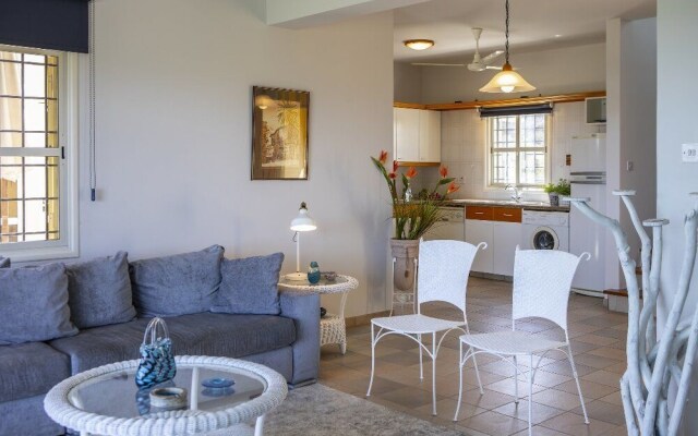 Sirina Waterfront House